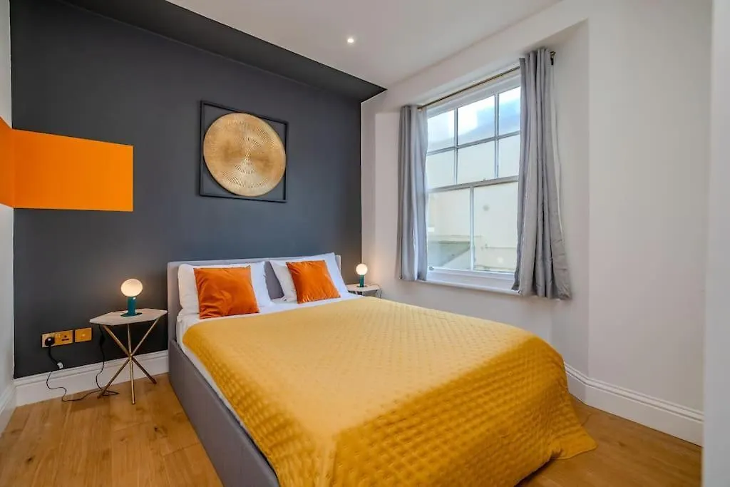 Free Parking Space 1 Car I Brighton Beach I Two Bedroom I Sleep 6 Guests I Super Central Location 0*,  Wielka Brytania