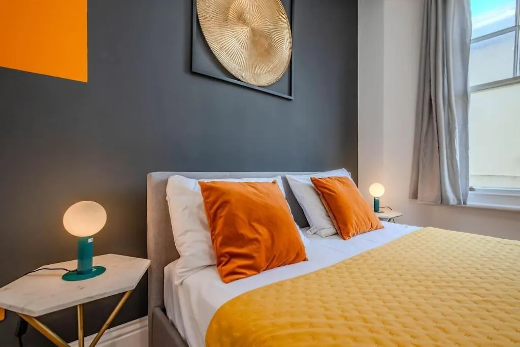 Free Parking Space 1 Car I Brighton Beach I Two Bedroom I Sleep 6 Guests I Super Central Location Apartament